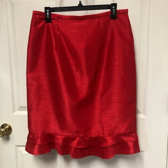 Allyson Cara Red Two-Piece Satin Suit - Picture 11 of 15